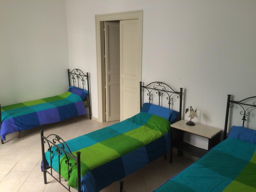 Vespa B&B Palermo Habitación foto